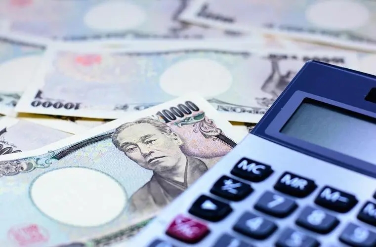 日本在日元触及10个月来新低后称不排除任何选项